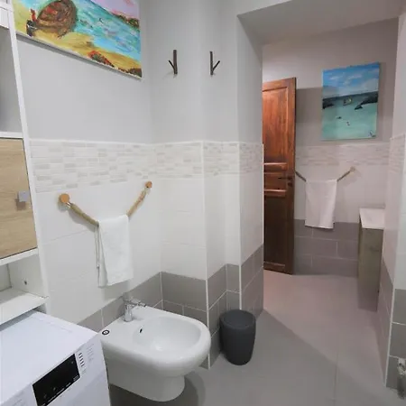 Holiday home A Casa Degli Artisti Alba (Piedmont)