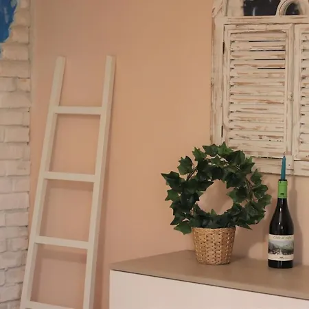 A Casa Degli Artisti 알바