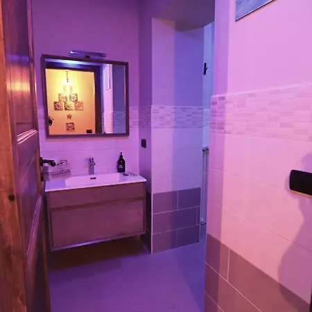 A Casa Degli Artisti Holiday home Alba (Piedmont)